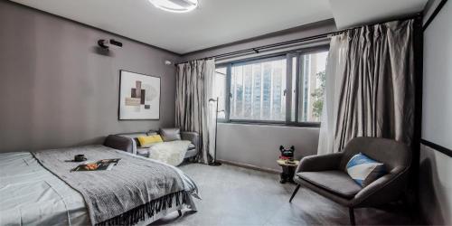 Two-Bedroom Apartment with Balcony image 1