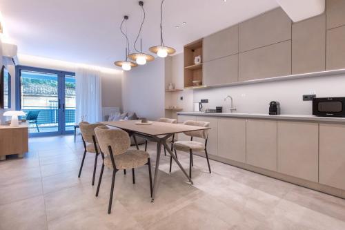 Phaedrus Living Athens Luxury Residences Golden, Ateny