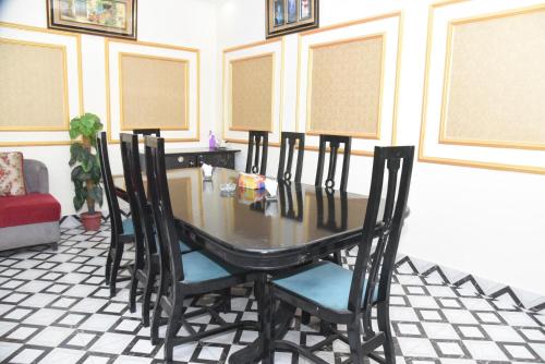 Hotel new royal palace – Lahore, WI
