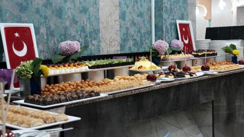 Monte Carlo Hotel - image 12
