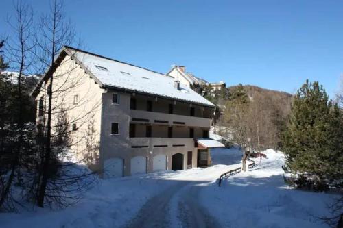 Studio Auron 4 couchages in Saint-Étienne-de-Tinée