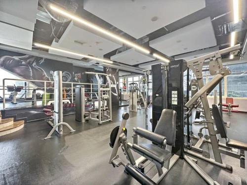 Spacious 1-Bedroom Apartment in JLT, Дубай (фото 8)