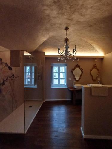 Vannas istaba, Santo Stefano Resort - Suite 600 - Vicoforte in Vicoforte