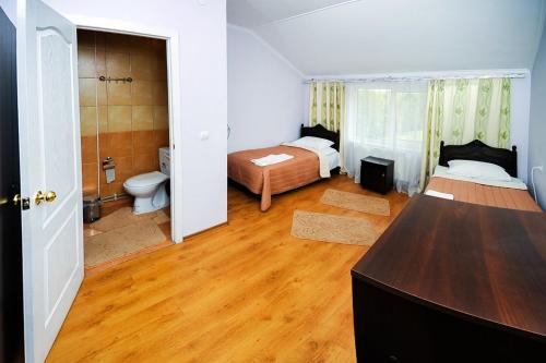 Shklo Motel in Shklo