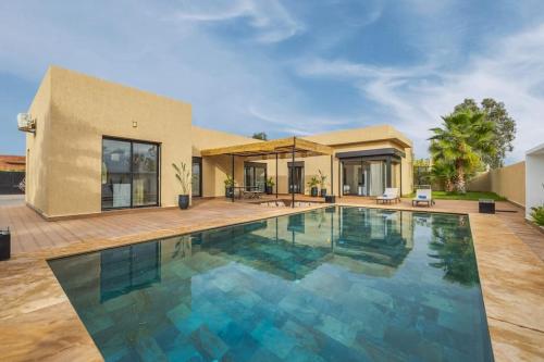 Villa de plain-pied avec piscine chauffée à Marrakech