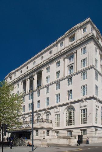 Adelphi Hotel - image 2