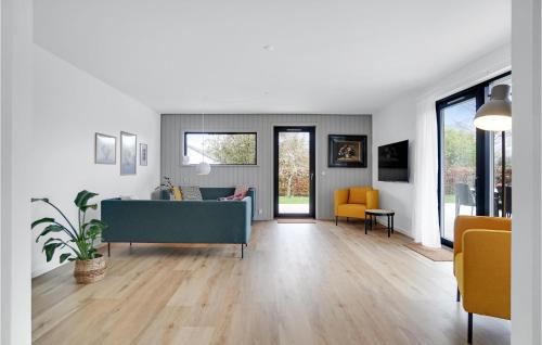  Gorgeous Home In Karrebæksminde in Karrebæksminde