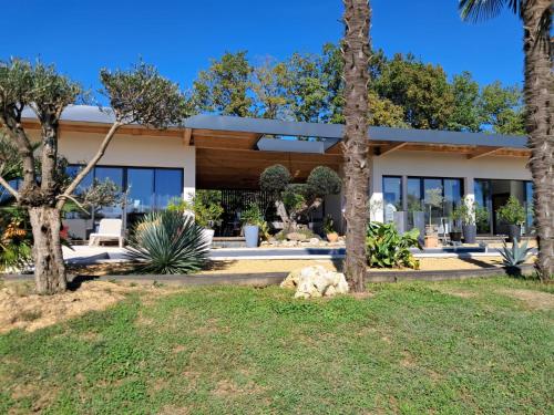 VILLA EDEN 2