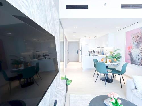Stunning 1Bedroom Balcony City View Binghatti JVC, Dubaj (zdjęcie 9)
