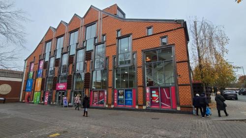 สภาพแวดล้อมโดยรอบ, Samuels' a duplex apartment by Spires Accommodation in Lichfield City Centre in ลิชไฟลด์
