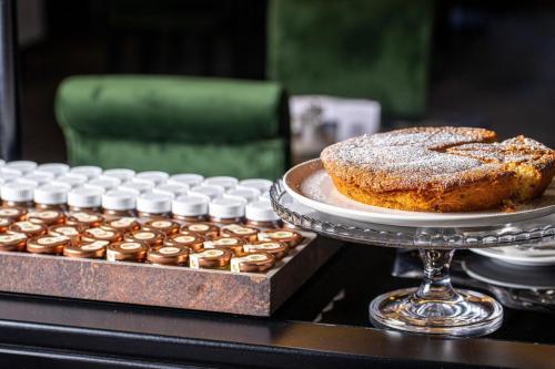 Roma Luxus Hotel - image 4