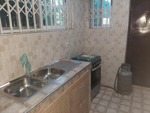 virtuve, Shabasa Homes in Tamale