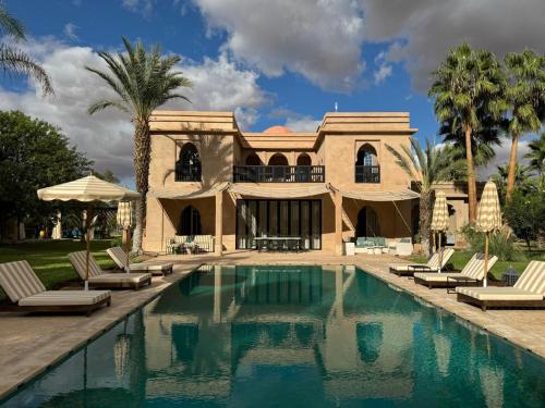 Deluxe Villa image 10
