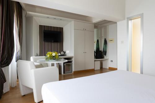 Hotel Royal Caserta - image 2