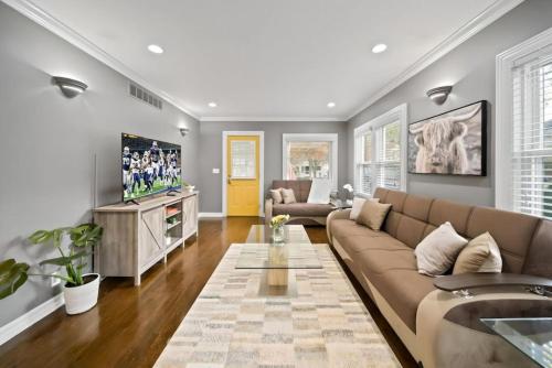 Stylish Luxurious 3BD Home in the Heart of Downtown Birmingham in Birmingham, USA