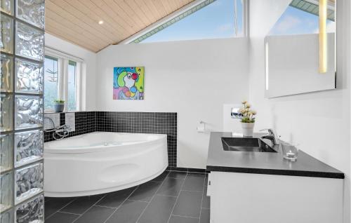 Bathroom, Lovely Home In Haderslev With Sauna in Flovt