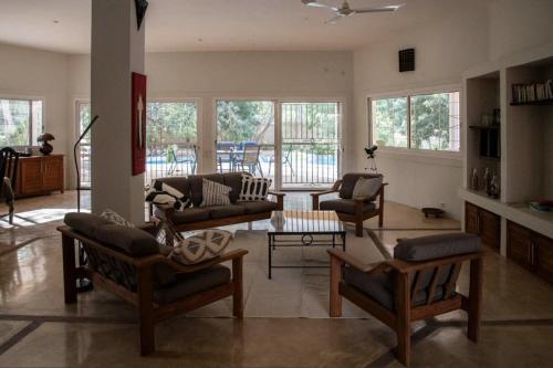 公共休息室/电视室, Villa Oasis in 新蒂安