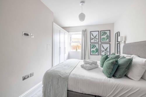 Modern 2 Bed Oasis - Private parking & Garden - By Tempstay, Windsor (foto 11)