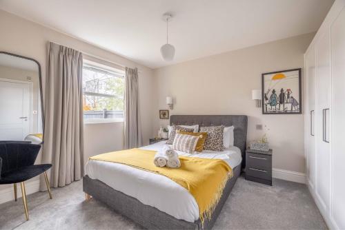 Modern 2 Bed Oasis - Private parking & Garden - By Tempstay, Windsor (foto 8)
