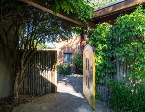 Harmony House 3 Bedrooms 2 wood fireplaces 3 patios - image 10