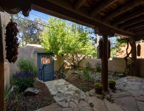 Harmony House 3 Bedrooms 2 wood fireplaces 3 patios - image 13