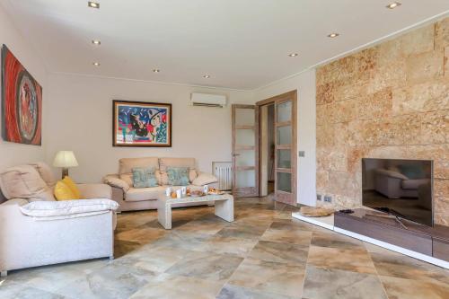 Villa La Boveda by Villa Plus - Tap to explore photos