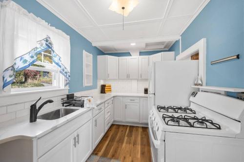 Brookside Bungalow in Plymouth, USA