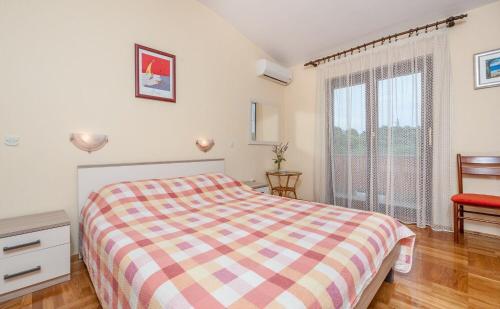 Apartment Ivan - sea view & serenity - image 7