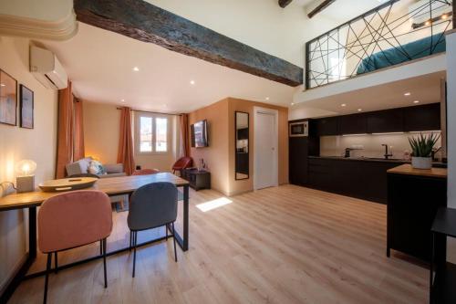 06A2 - Heart of Old Nice beautiful renovated apartment, Nice