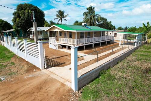 Elenas Modern 2BR Comfy Home