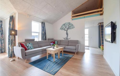 Four-Bedroom Holiday Home In Ejstrupholm in Ejstrup