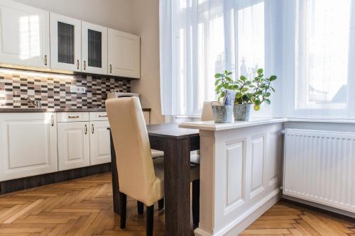 All In Apartman 5