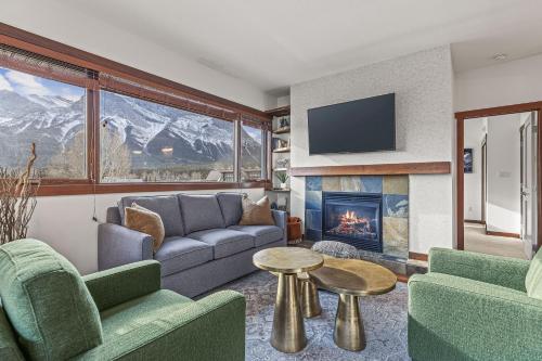 Skyline Suite Downtown Canmore Stay