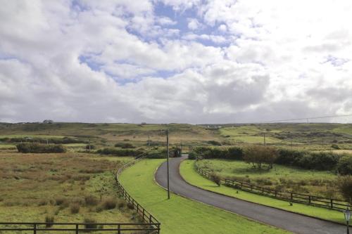 Zunanjost, Ballyvara House in Aughavinna