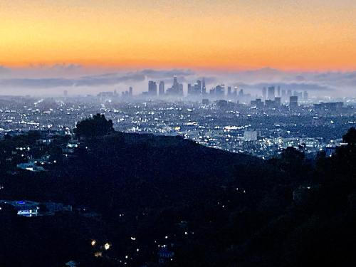 HOLLYWOOD HILLS JETLINER VIEWS at STUDIO 1080 HOLLYWOOD, Los Angeles (zdjęcie 3)
