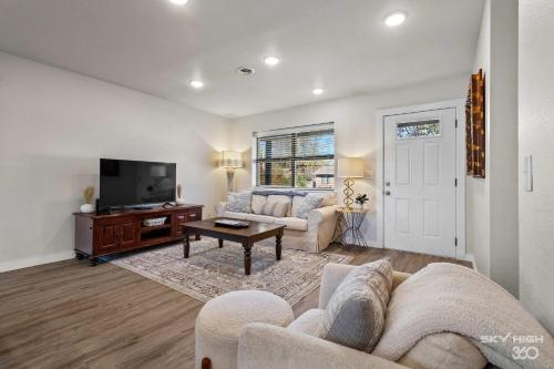 Beth Ln Breakaway Family Home-Blocks from Walmart HQ in Bentonville, USA