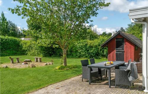  Beautiful Home In Grevinge With Kitchen in Grevinge