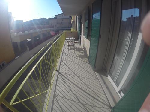 Standard One-Bedroom Apartment image 5