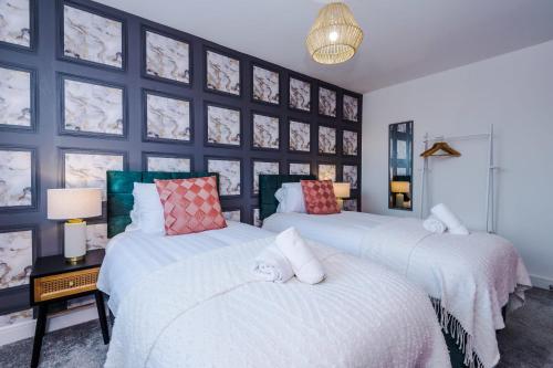 R&R - Modern Townhouse near Etihad & City Centre (5 Bedrooms, Free Parking)