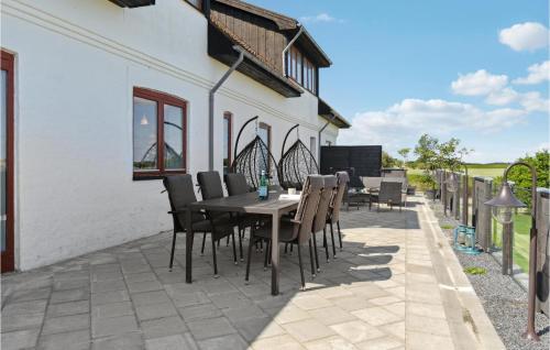 Exterior view, Beautiful Home In Farsø With Kitchen in Gatten