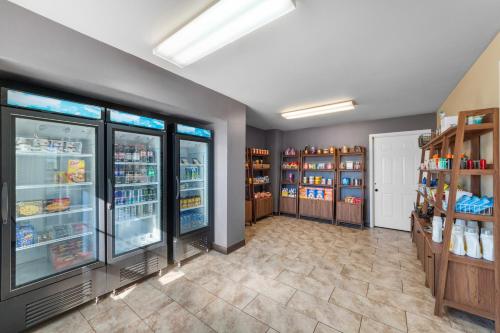 Risewell Kitchen Suites Pleasanton