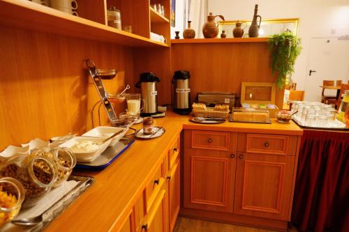 Ételek és italok, City Pension Berlin near Charlottenburg-Wilmersdorf Múzeum