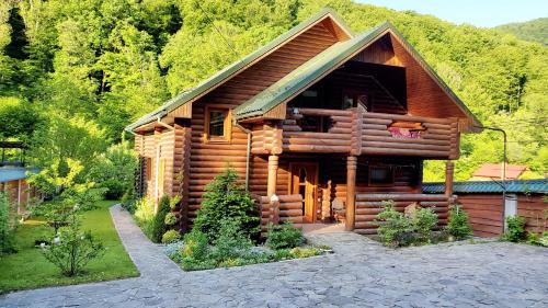 A környék, Заміський будинок "Wow дача" та "Soloma house" (Заміськии будинок "Wow дача" та "Soloma house") in Sasivka