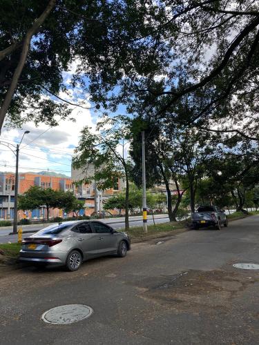 Hermoso apartamento cerca al Poblado, Medellín (photo 4)