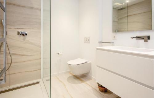 Stunning home in Nueva Andalucia w/ WiFi Outdoor swimming pool and 5 Bedrooms - main image