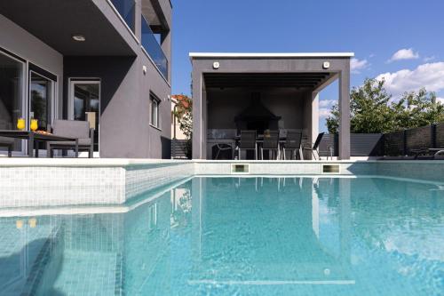 Villa Gabriel - Dicmo 5