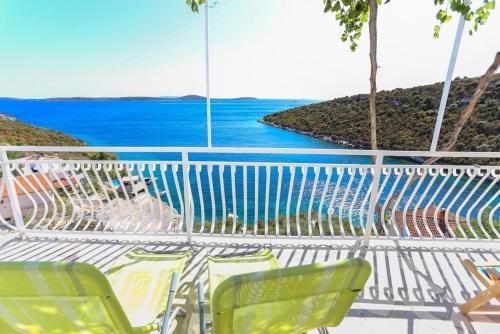 Villa Sara by the sea in Vinisce - Ljubljeva - Location, gîte - Vinišće