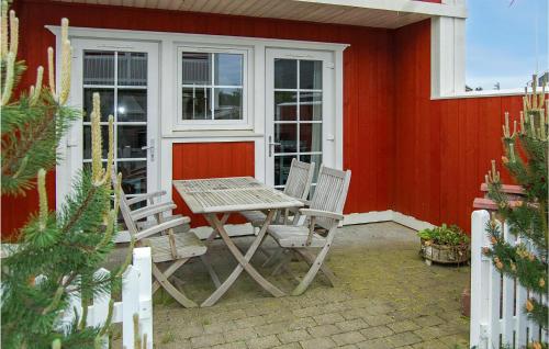 Vista exterior, Nice Home In Blavand With Sauna in Oksby