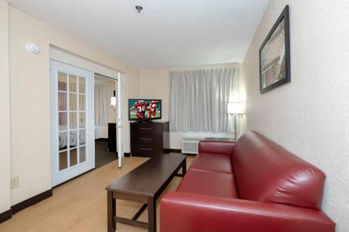 Red Roof Inn PLUS+ Austin South – Airport. Room Type - Suite King Room Smoke Free