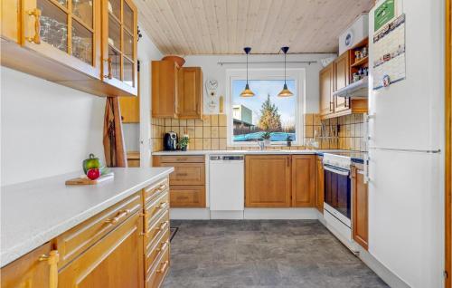 Kitchen, 3 Bedroom Gorgeous Home In Kalvehave in Kalvehave